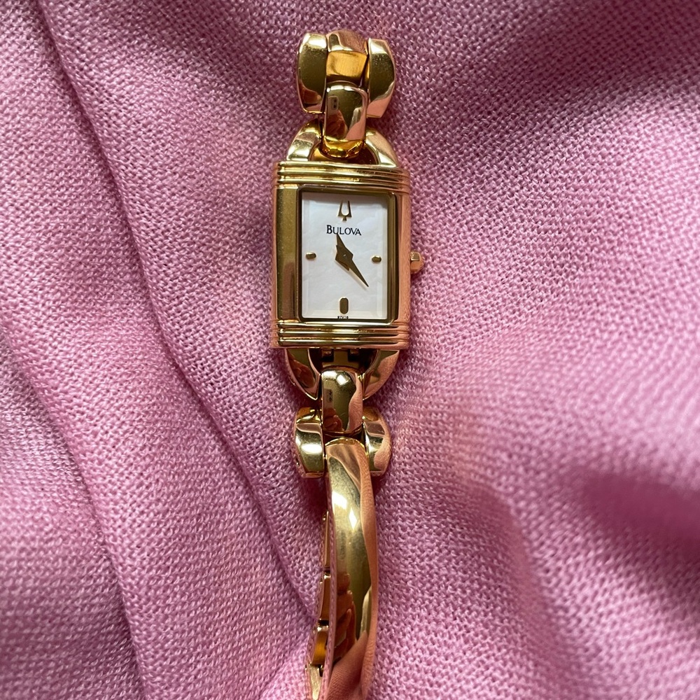 Euc Bulova Gold-Tone Rectangular Bangle Watch Mot… - image 1